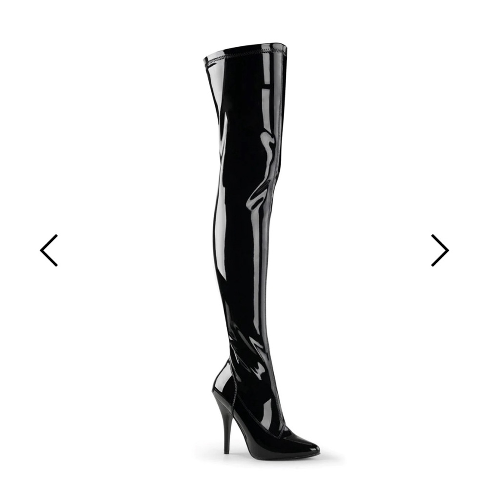 Cat woman type - shiny pleated leather like sexy boots - Size 8